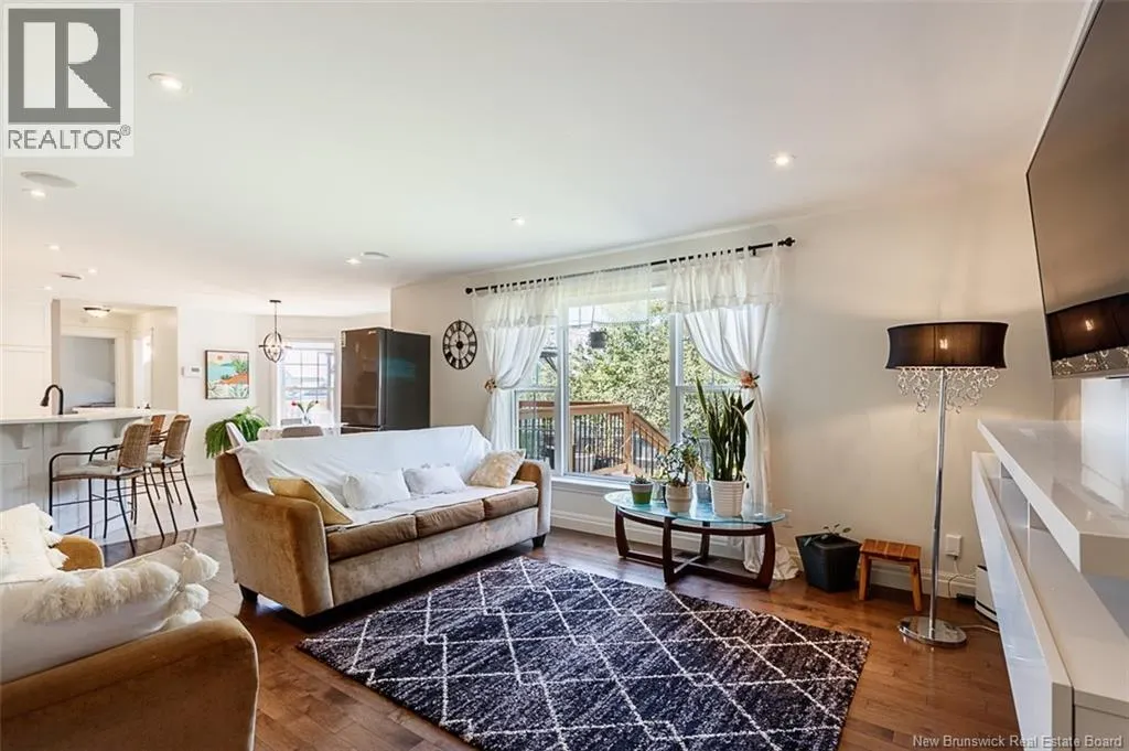 10 Turnberry Court