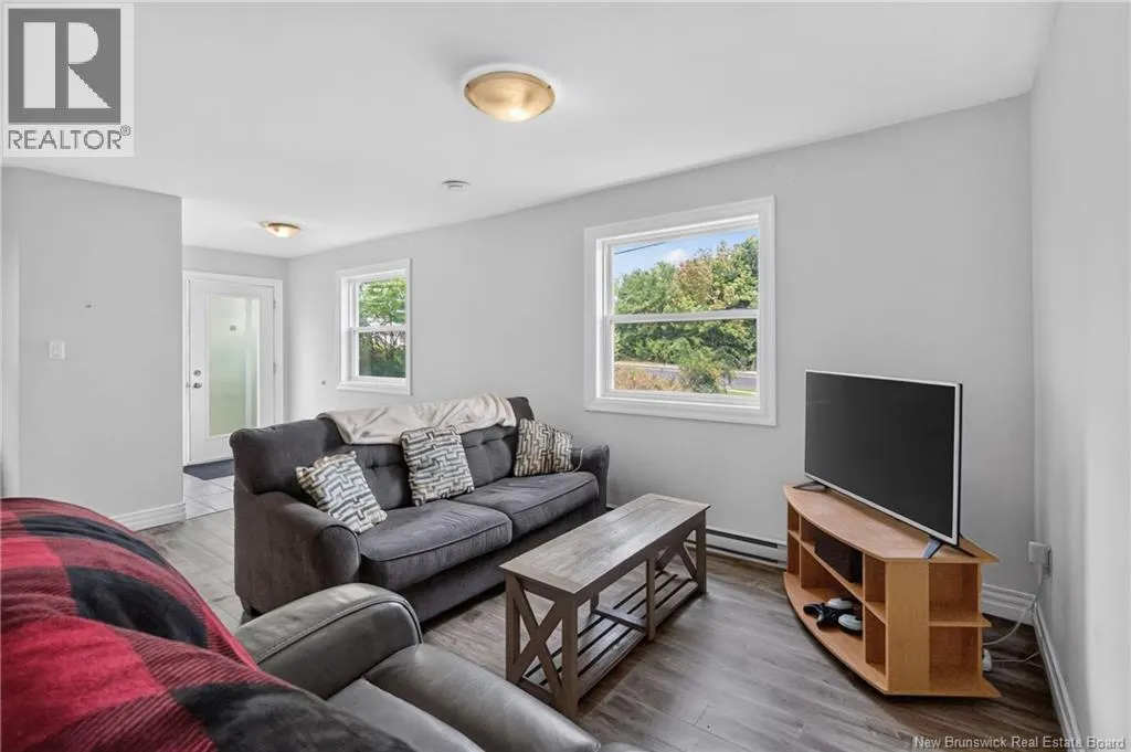 1528 Lincoln Road