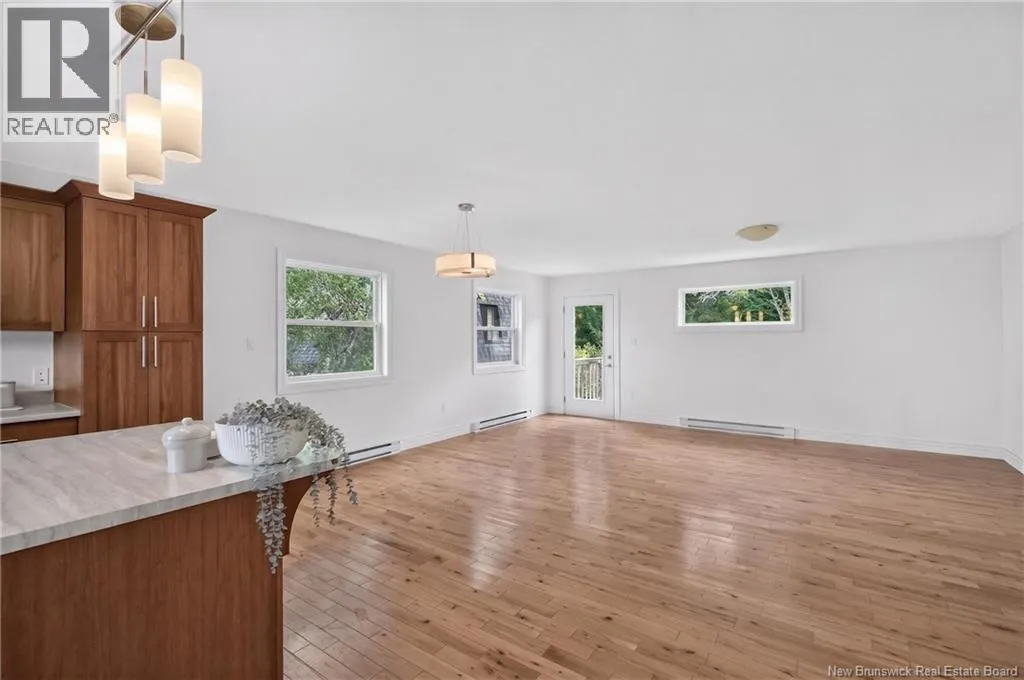 1528 Lincoln Road