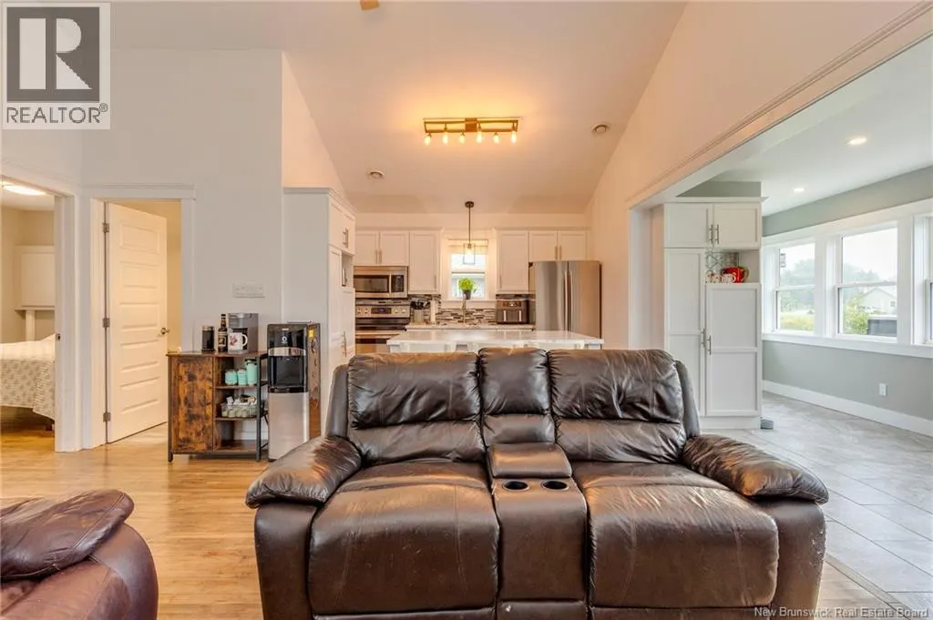 32 Chanis Lane