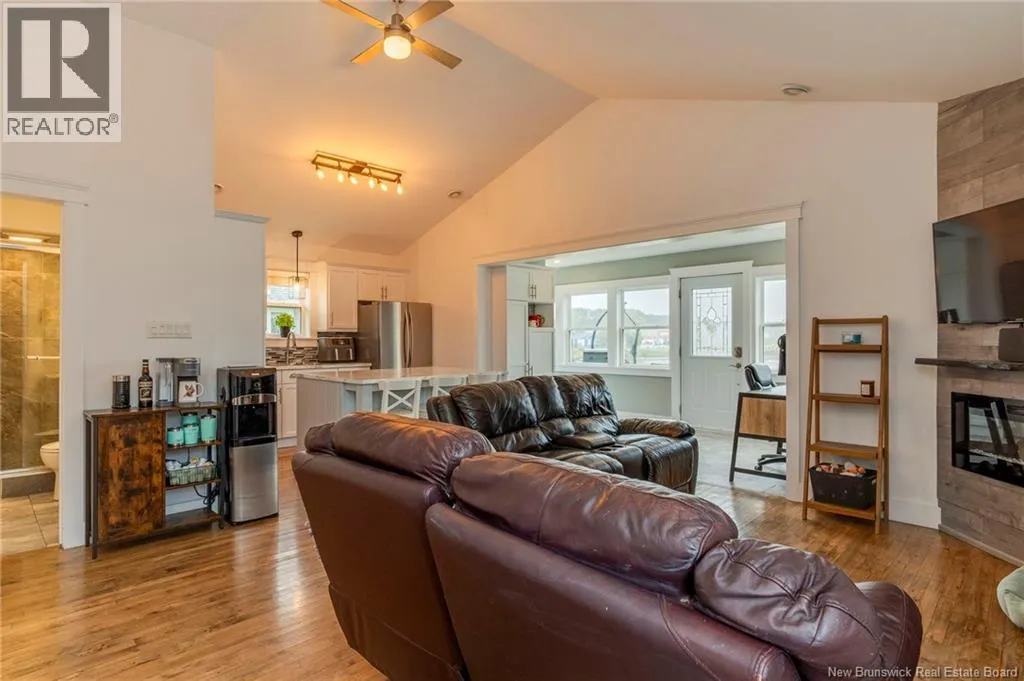32 Chanis Lane