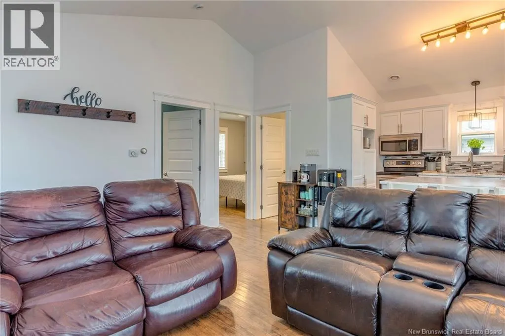 32 Chanis Lane