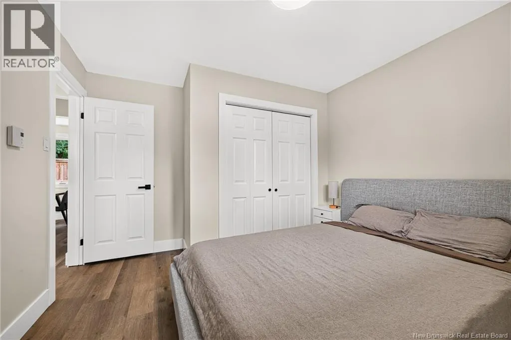 10 Kingsway Crescent