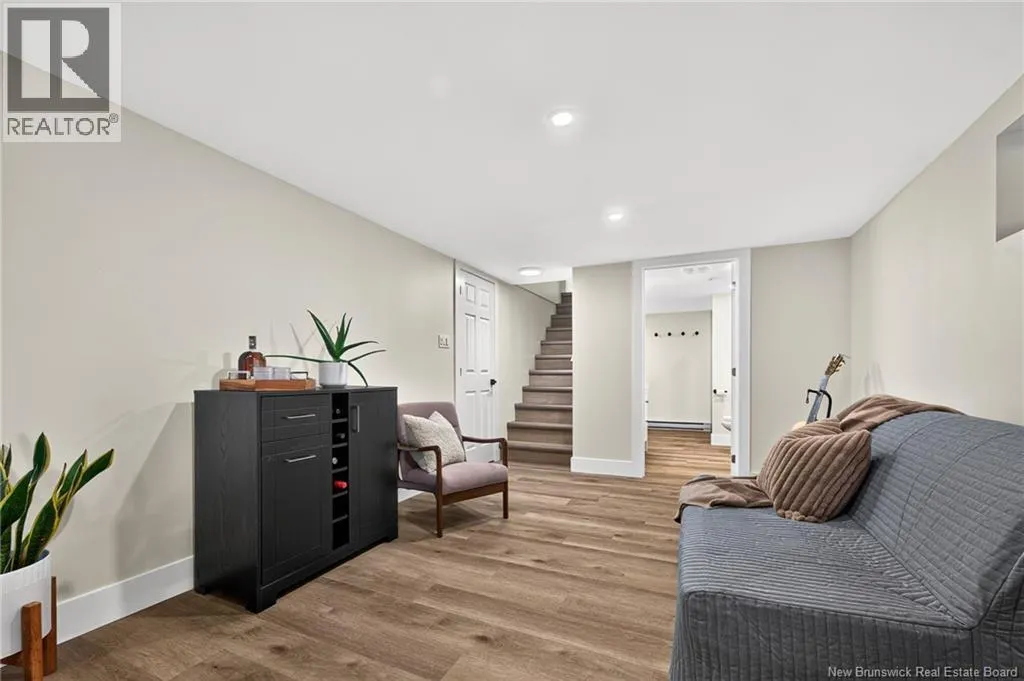10 Kingsway Crescent