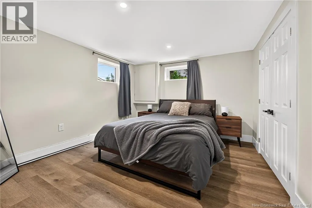 10 Kingsway Crescent