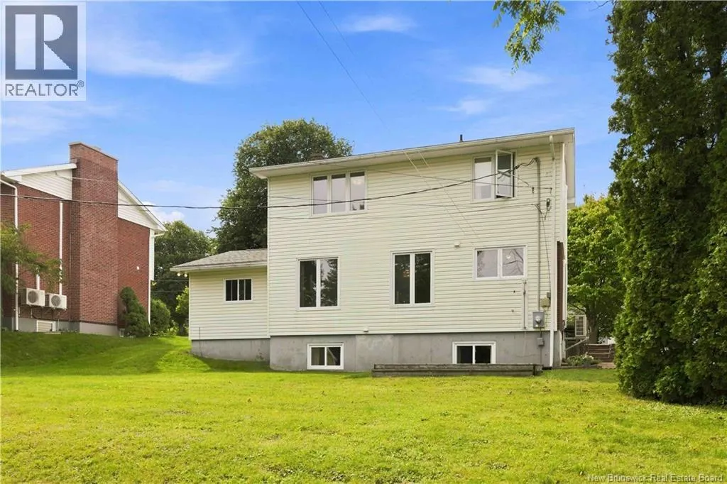 459 Mansfield Street