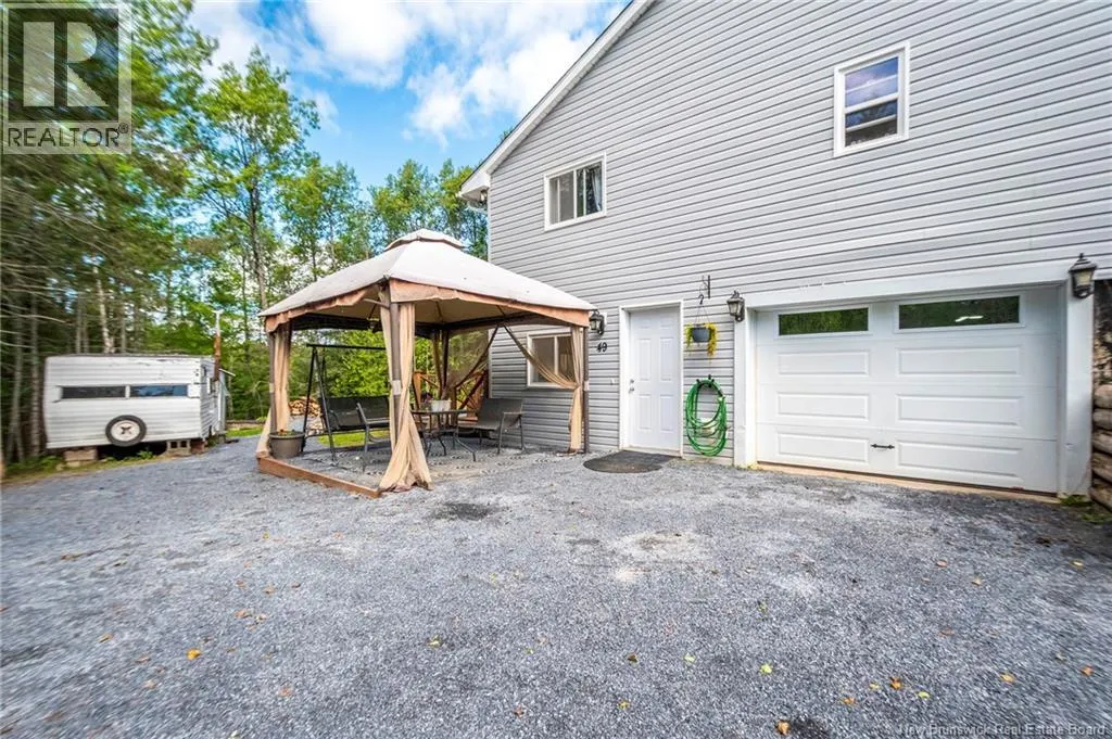 49 Fox Hill Road