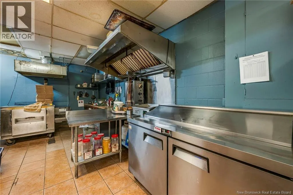 1576 Mountain Road