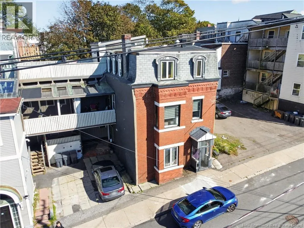 52 Dorchester Street