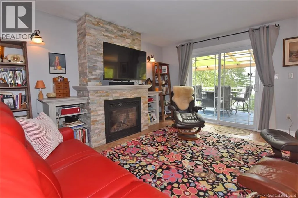 48 Lee Drive
