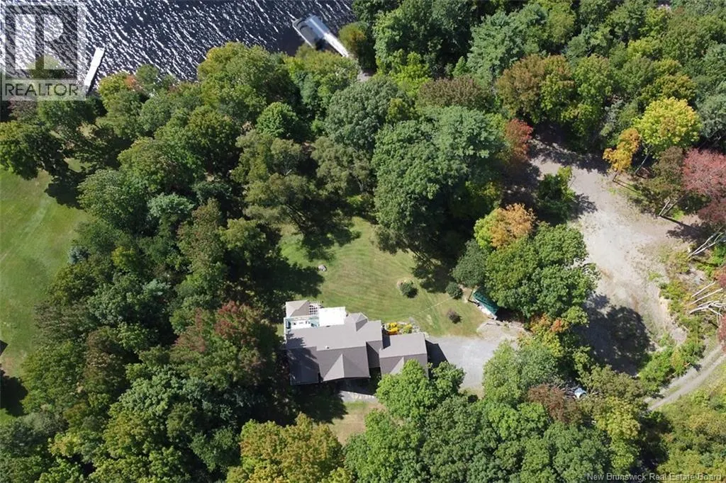 48 Lee Drive