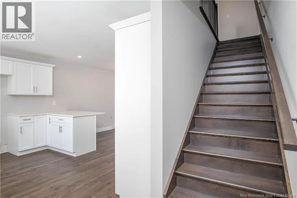 6 Rockingstone Drive