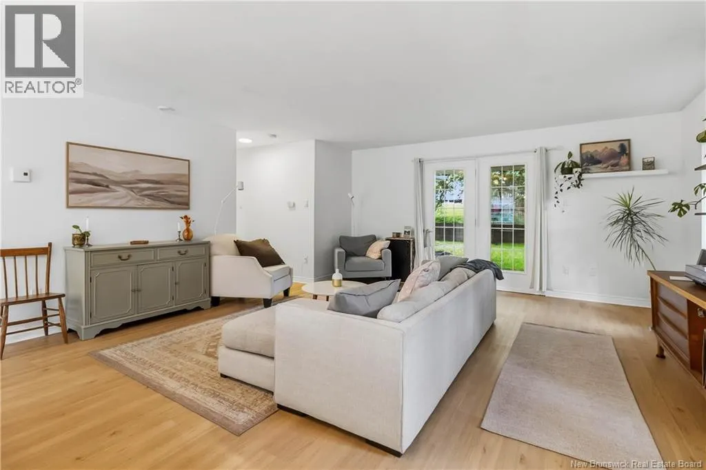 161 Morewood Crescent