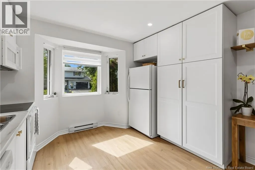 161 Morewood Crescent