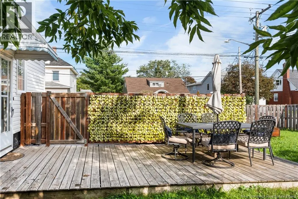 44 Sherrard Avenue