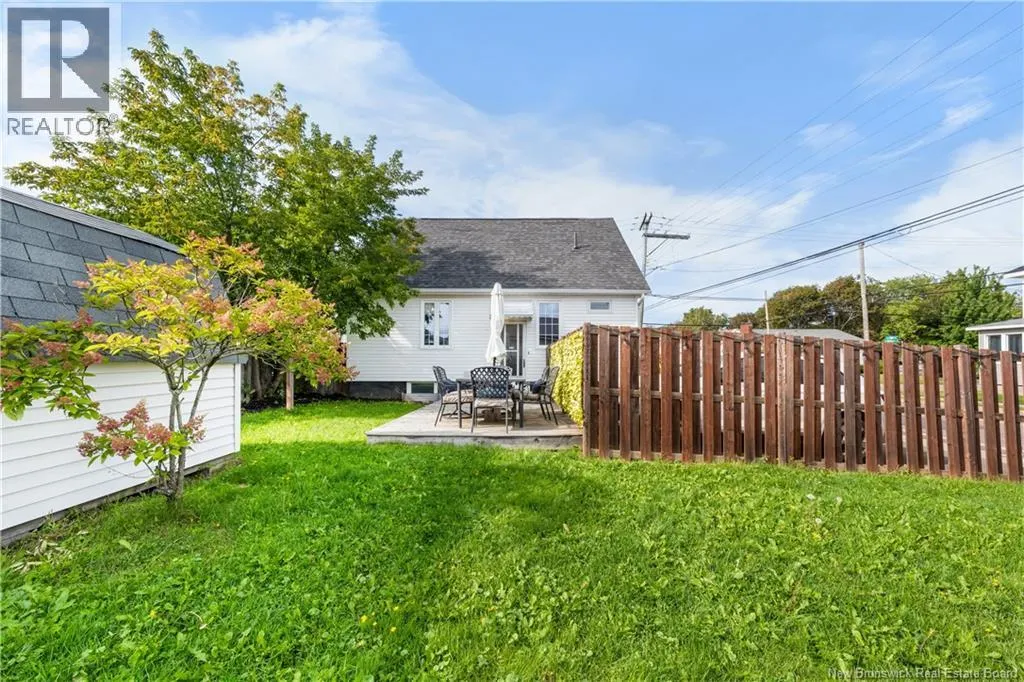 44 Sherrard Avenue