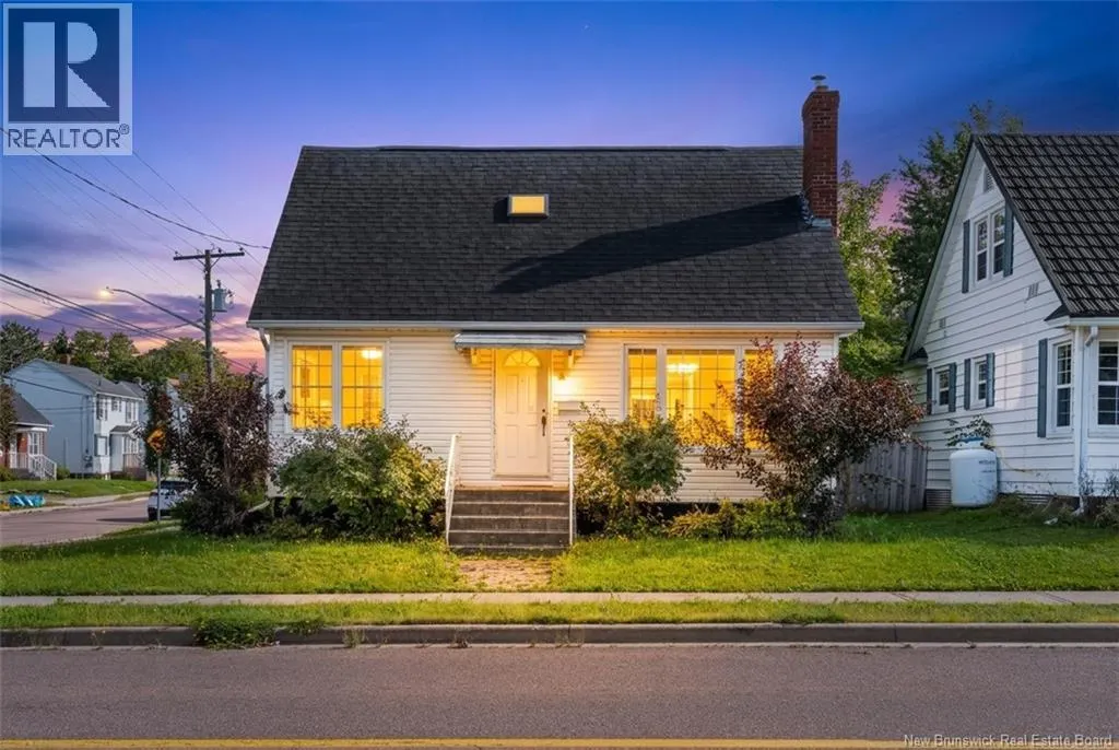 44 Sherrard Avenue