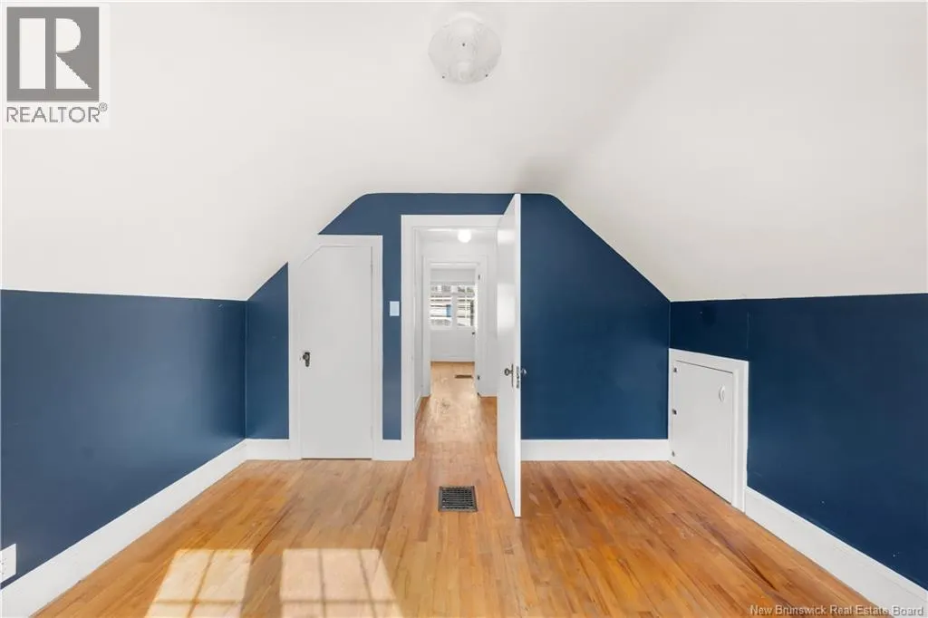 44 Sherrard Avenue