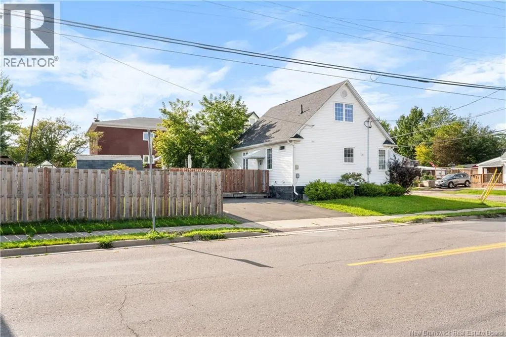 44 Sherrard Avenue
