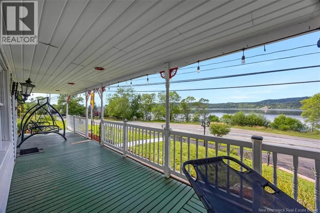 504 Gondola Point Road