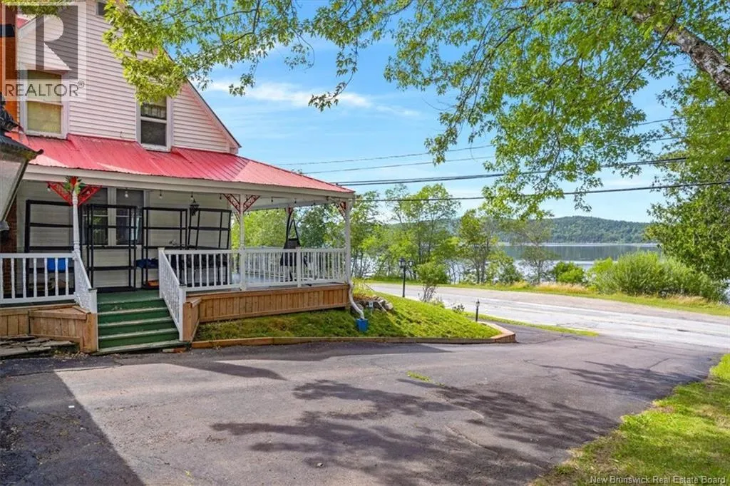 504 Gondola Point Road