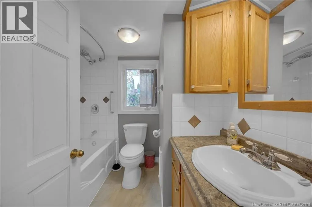 504 Gondola Point Road