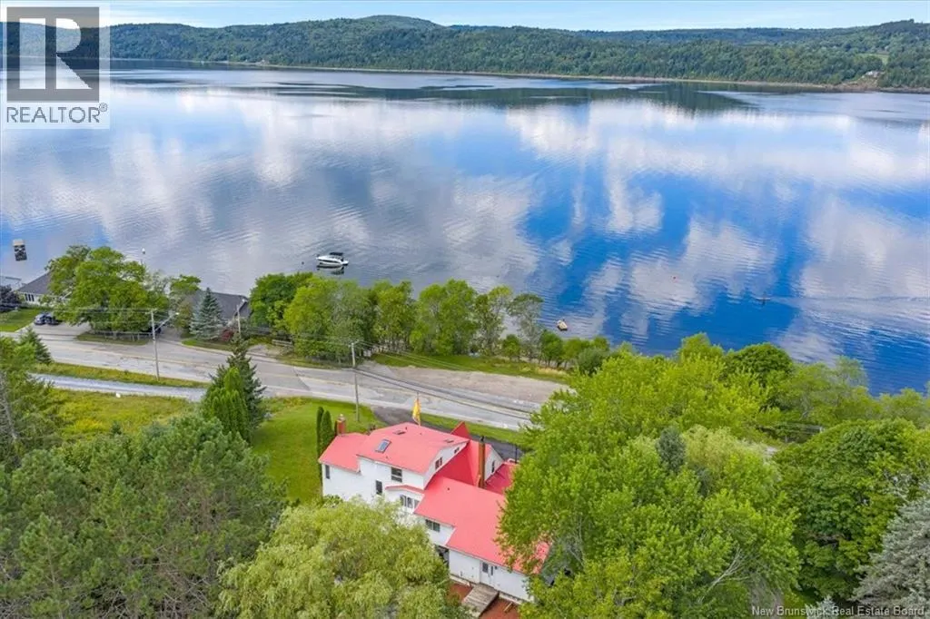 504 Gondola Point Road