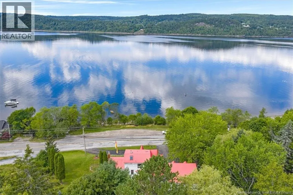 504 Gondola Point Road