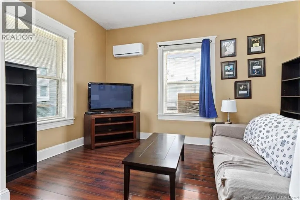 142 Dufferin