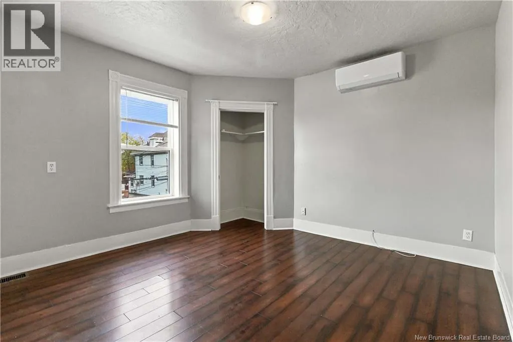 142 Dufferin