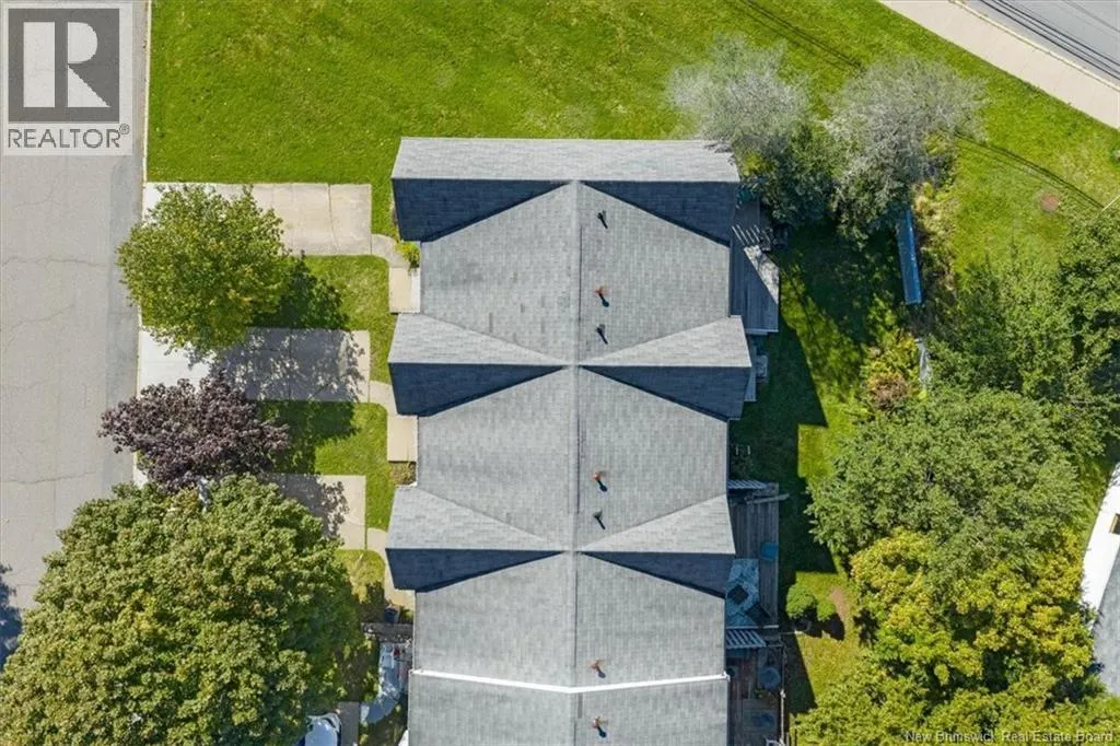 90 Brentwood Crescent