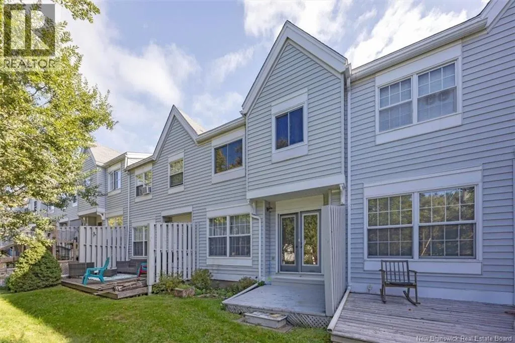 90 Brentwood Crescent