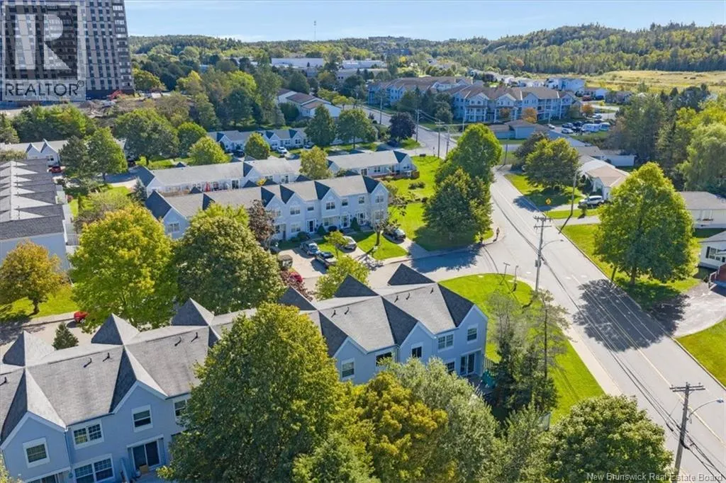 90 Brentwood Crescent
