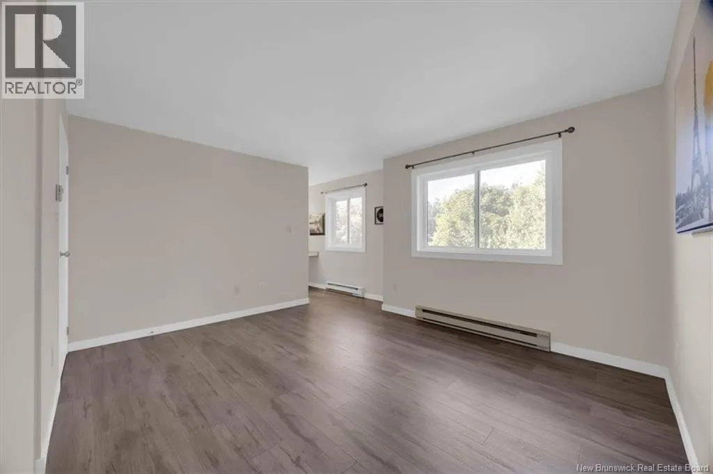 90 Brentwood Crescent