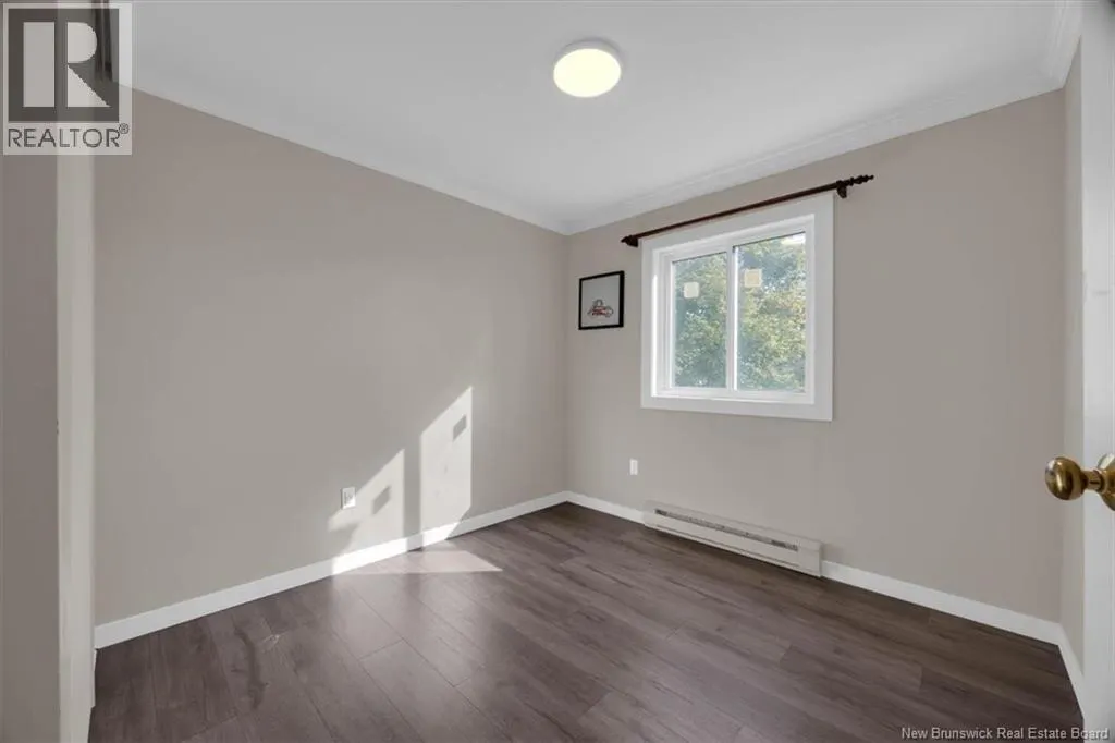 90 Brentwood Crescent