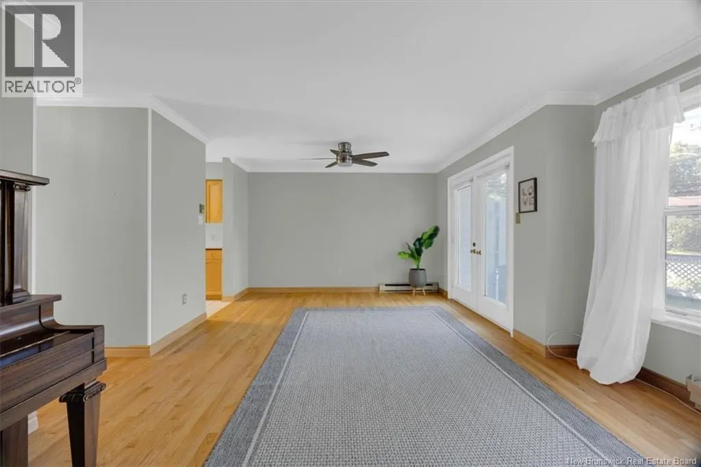 90 Brentwood Crescent
