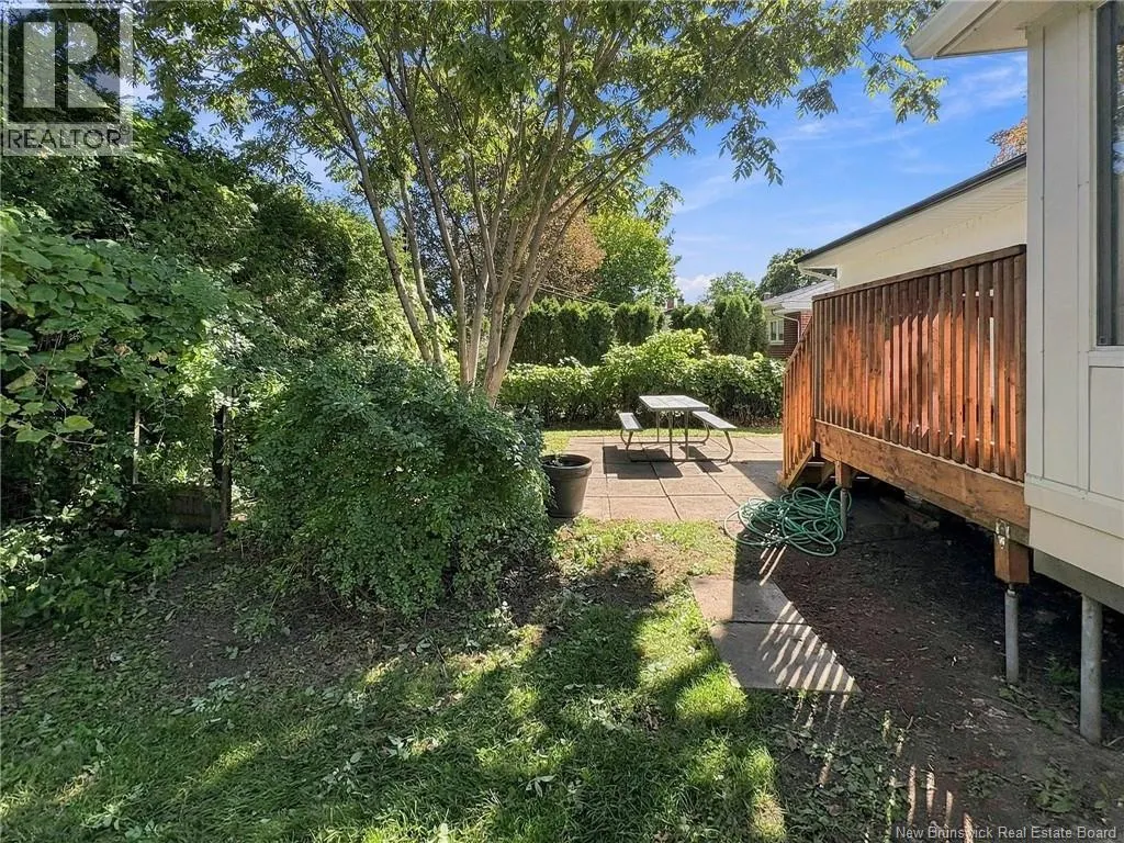 85 Mount Royal Boulevard