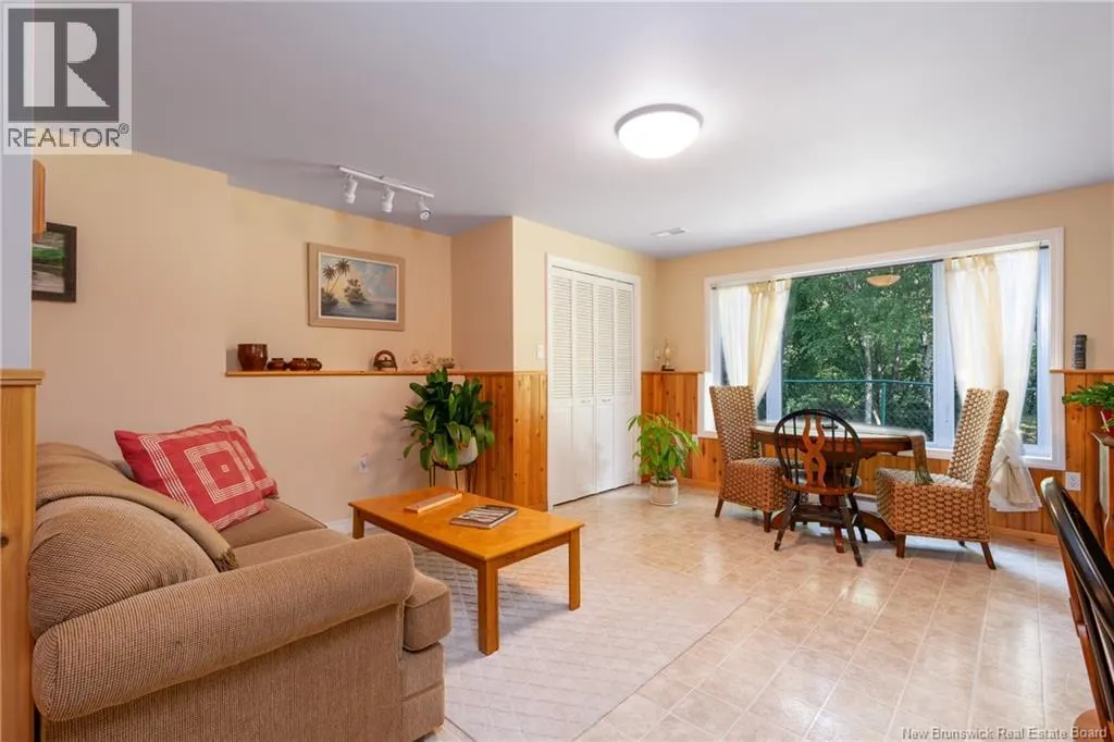 43 Ridgewell Place