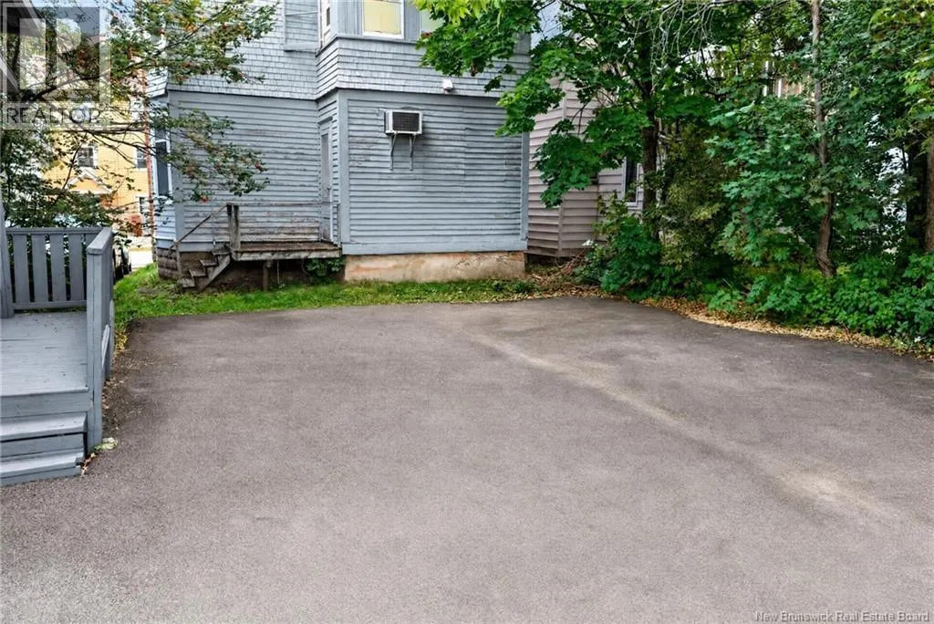 73 Weldon Street