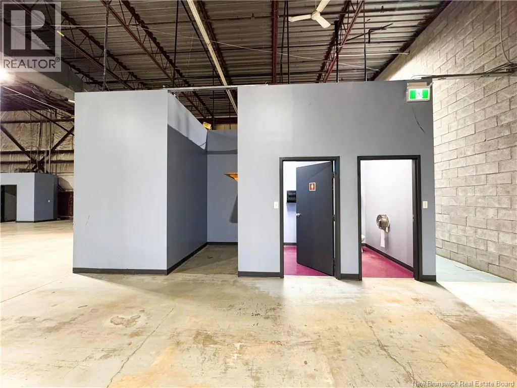 222 Edinburgh Drive Unit# 200
