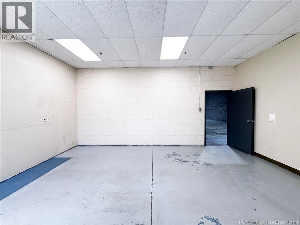 222 Edinburgh Drive Unit# 200