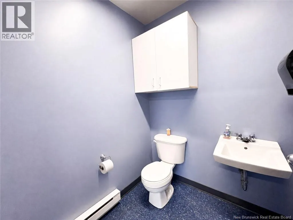 222 Edinburgh Drive Unit# 200