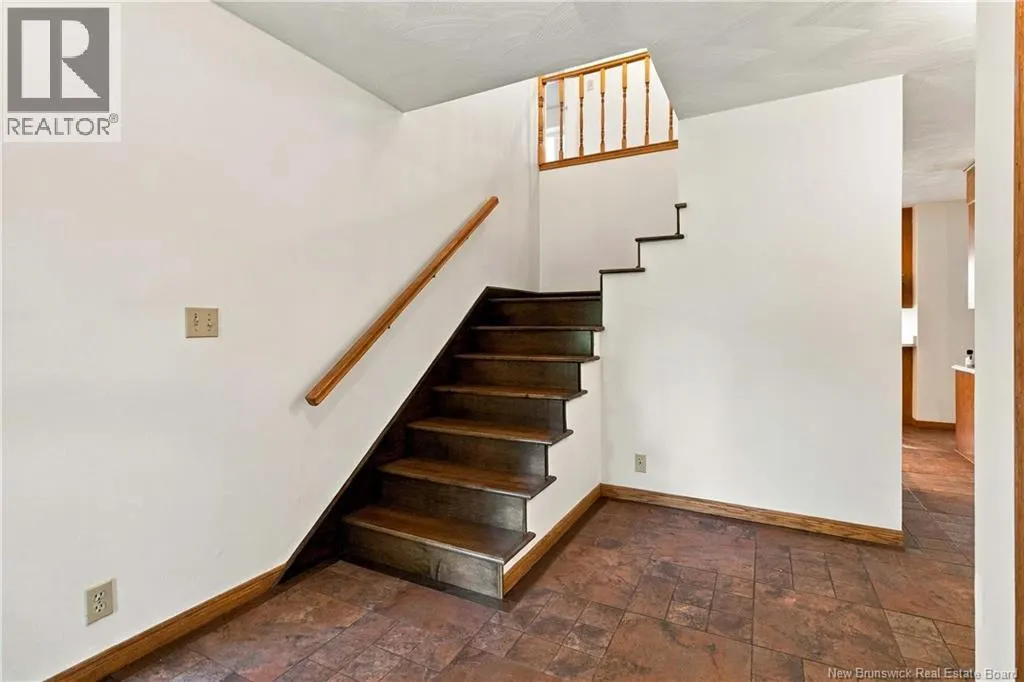 44 West Avenue
