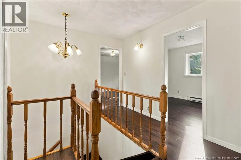 44 West Avenue