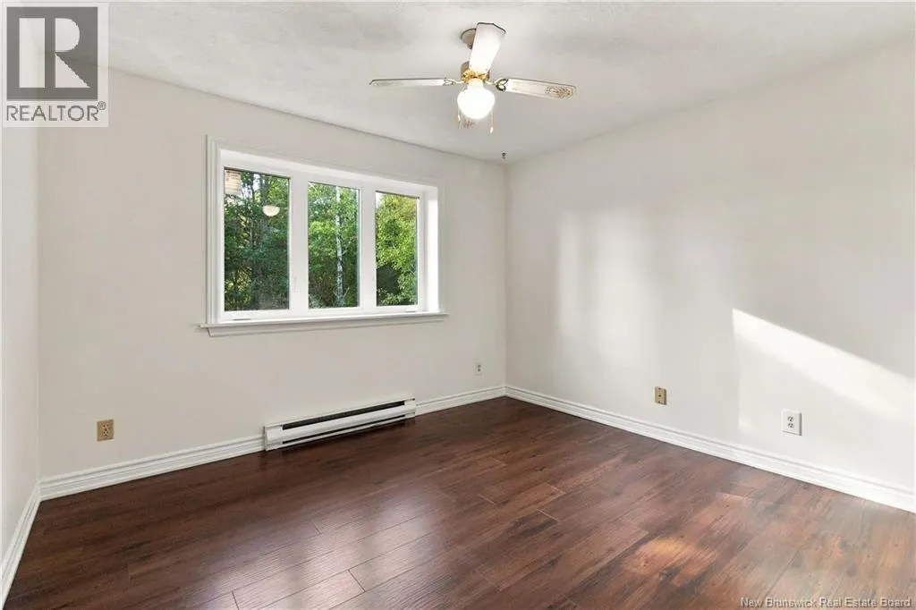44 West Avenue