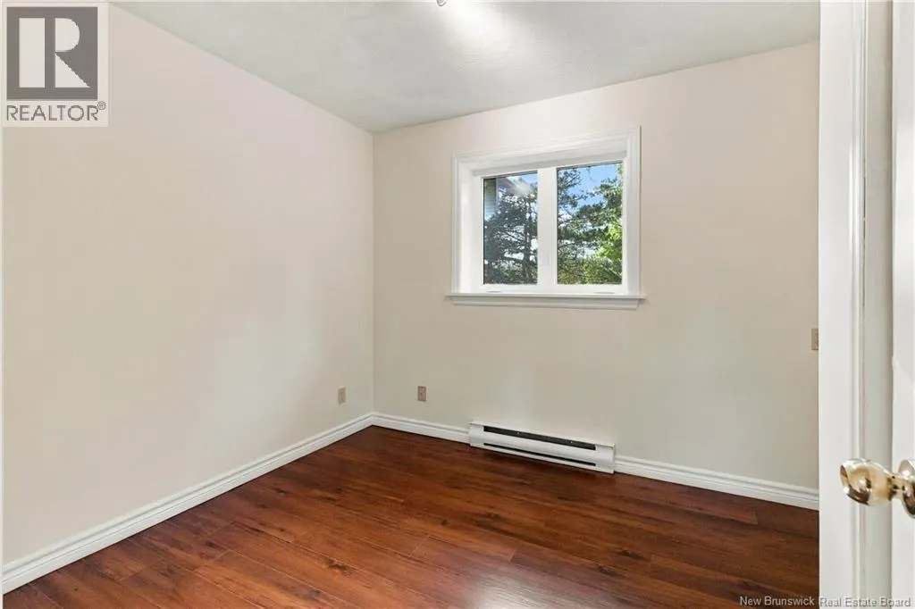44 West Avenue