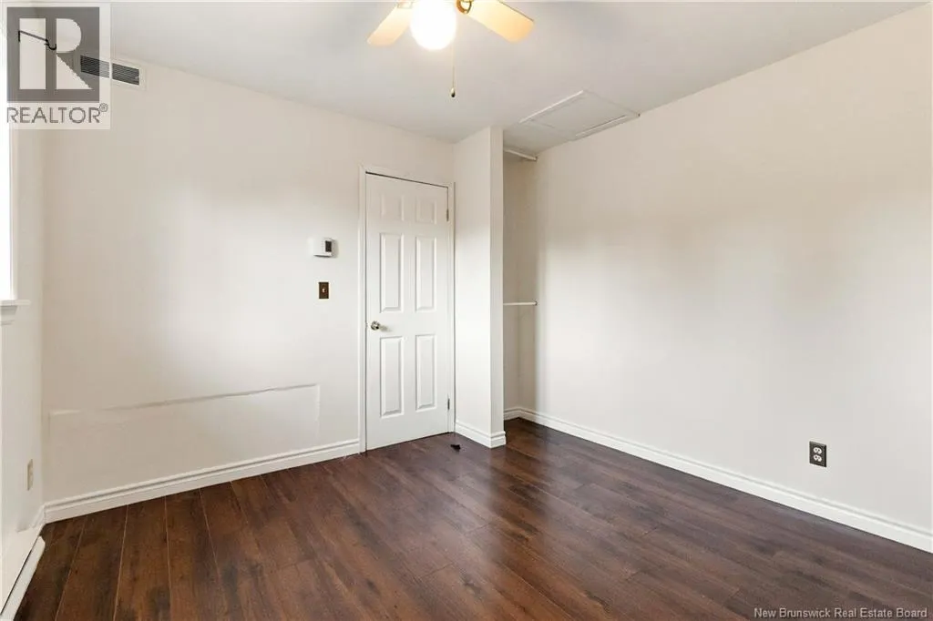 44 West Avenue