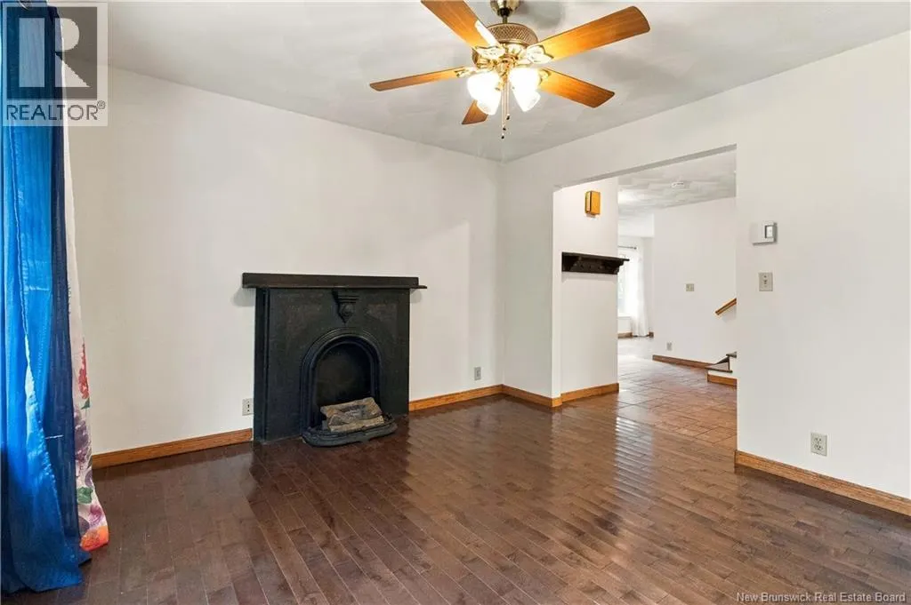 44 West Avenue