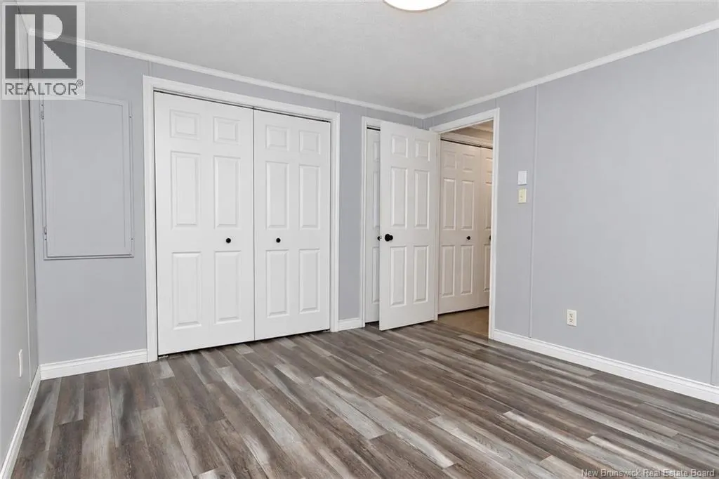 13 Wood Avenue