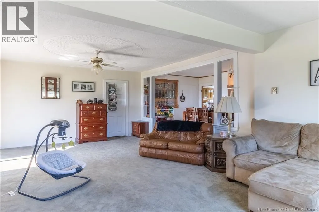10 Clarence Hunter Lane